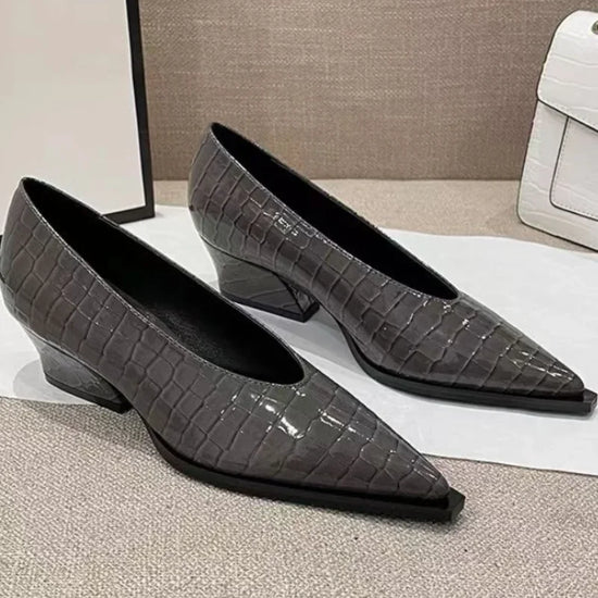 Fashionable Crocodile Leather Office Shoes 2024 Women&