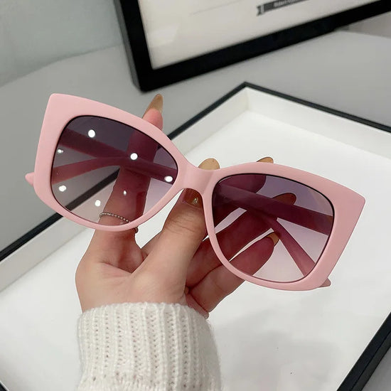 New Fashion Cat Eye Sunglasses Female Luxury Brand Designer Sun Glasses for Women Travelling Sun Shades Glasses High Definition